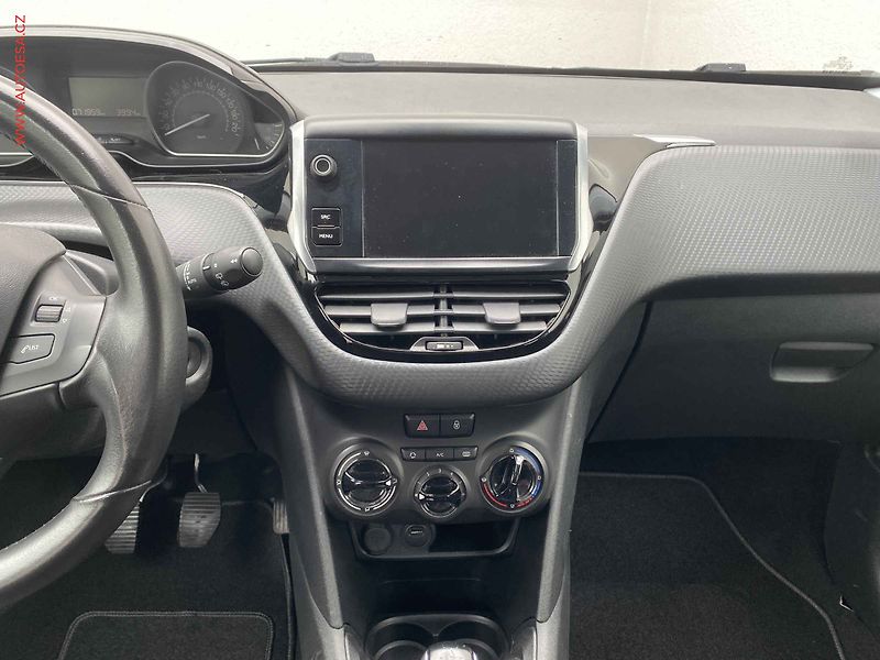 Peugeot 208 (2019) 1.2PT, Signature - fotka 12 z 15