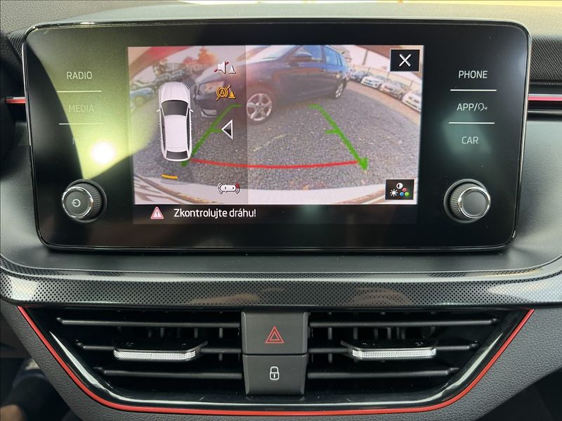 Škoda Scala 1,5 TSI Monte Carlo původ ČR - fotka 44 z 50
