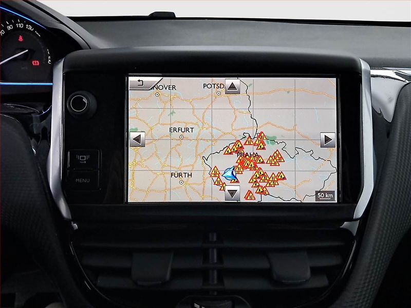 Peugeot 2008 (2014) 1.6 VTi, Navi, Tempomat - fotka 13 z 18