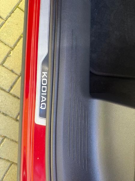 Škoda Kodiaq (2019) 2,0 TDi DSG4x4 Laurin&Klement  - fotka 36 z 53