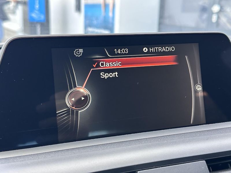BMW Řada 1 118i Model Sport Line - fotka 16 z 18
