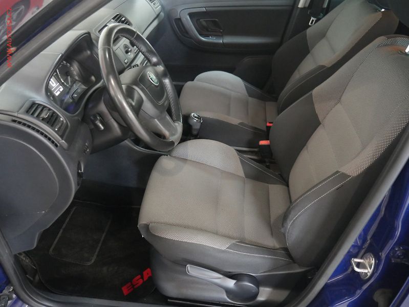 Škoda Fabia (2012) 1.6TDi, ČR, Ambiente, AC, TZ - fotka 9 z 13
