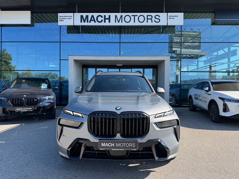 BMW X7 xDrive 40d nátáčecí náprava - fotka 3 z 32