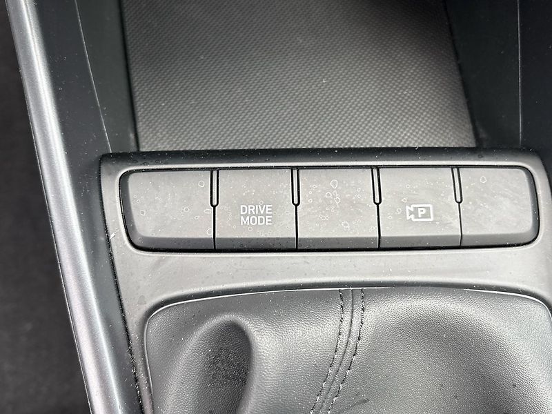 Hyundai Bayon (2024) 1.0 T-GDI Smart - fotka 19 z 23
