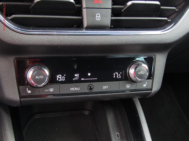 Škoda Scala (2019) 1.5 TSi, ČR, Style, DSG - fotka 16 z 23
