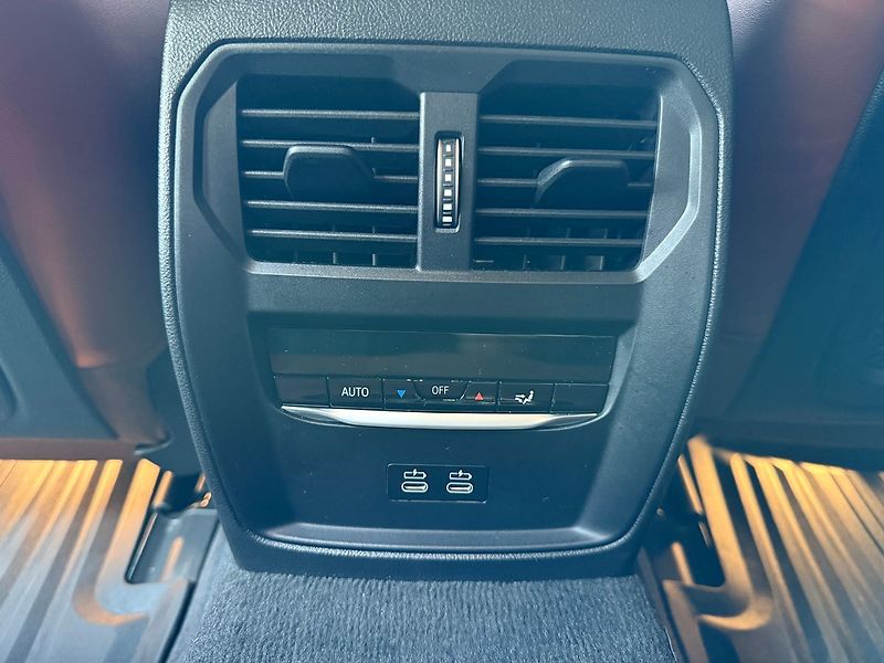 BMW Ostatní M50 HUD / H&K / Laser Light - fotka 13 z 43