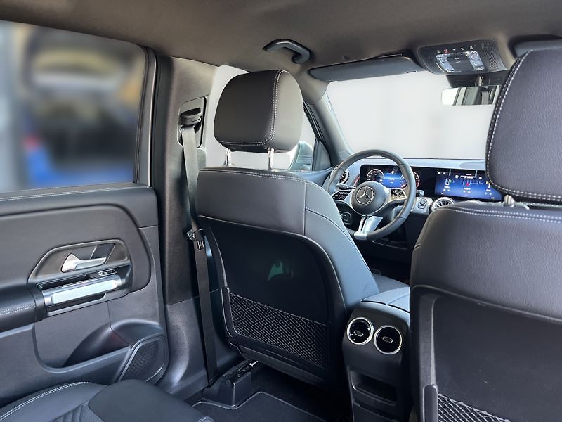 Mercedes-Benz GLB 200 Progressive Edition - fotka 21 z 21