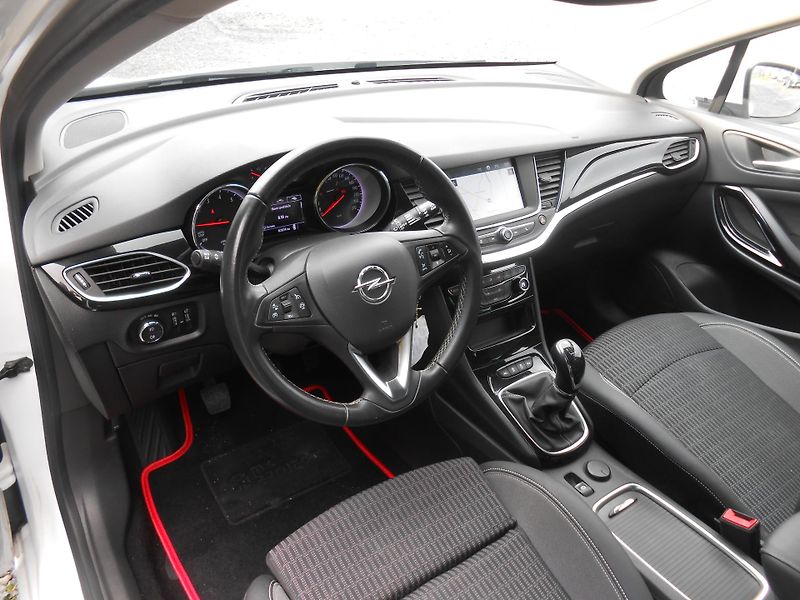 Opel Astra 1.2,KAMERA,NAVI,62TKm!! - fotka 34 z 41