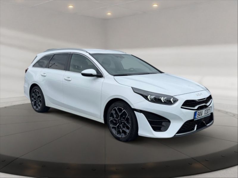 Kia Ceed 1,5 TGDI GT Line AT - fotka 1 z 10