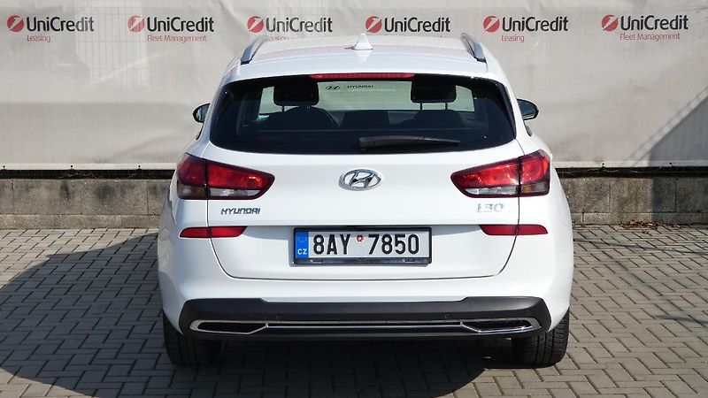 Hyundai i30 1.0 T-GDI Start Plus kombi - fotka 4 z 22