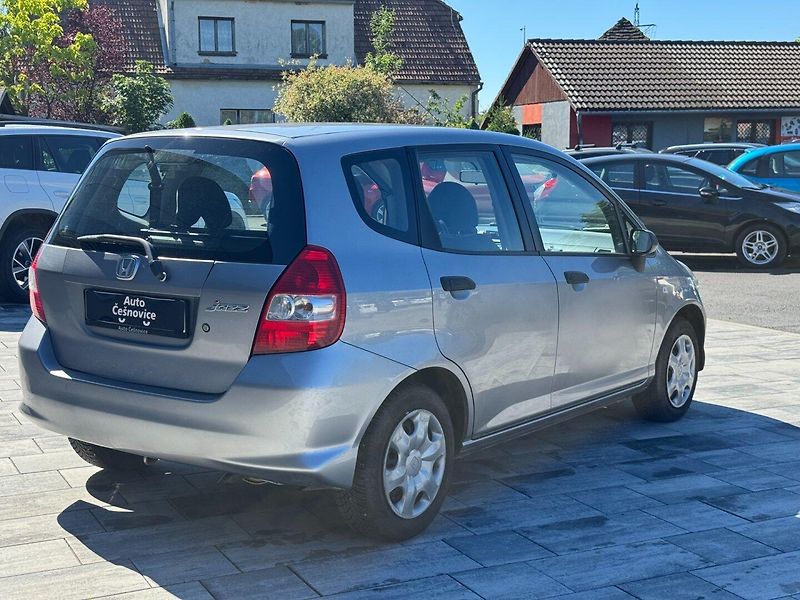 Honda Jazz (2006) 1.2i 57kW - fotka 6 z 29