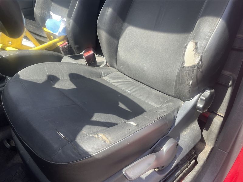 Volkswagen Caddy 2,0 TDi 4-Motion KLIMA, bez ko - fotka 13 z 32