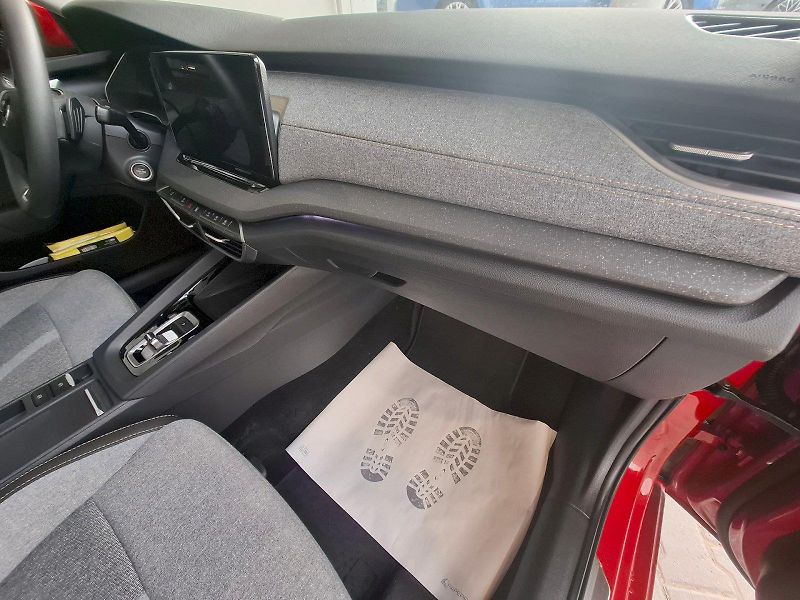 Škoda Octavia (2024) Combi STYLE TD 110/2.0 A7F - fotka 33 z 44