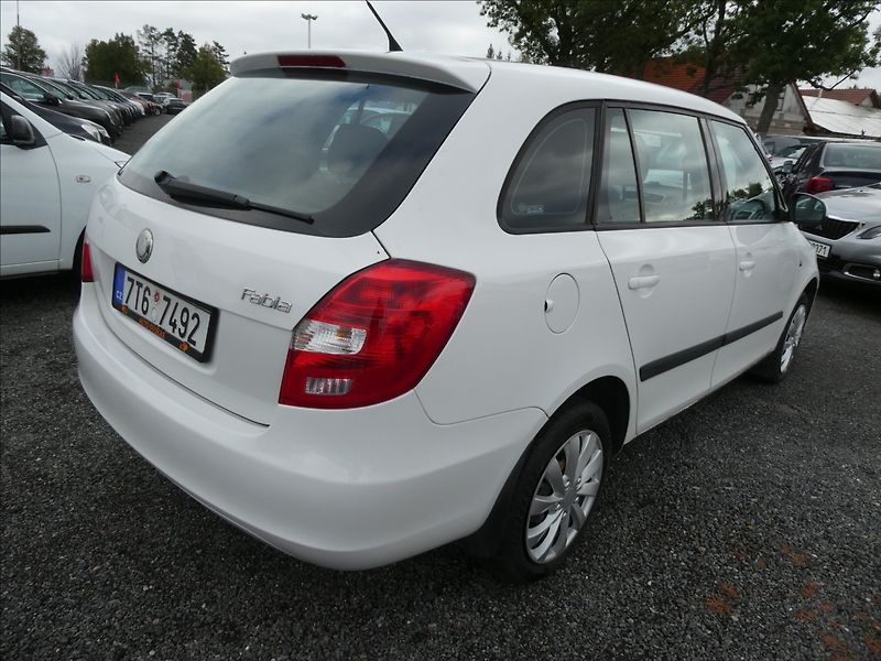 Škoda Fabia 1,2 HTP 51kW Ambiente,DPH,klim - fotka 8 z 51