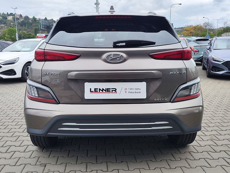 Hyundai Kona EV/64kWh Czech Edition AT - fotka 6 z 35