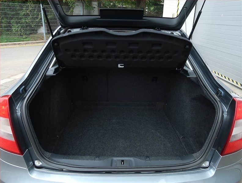 Škoda Octavia (2012) 1.6 TDI, Serv.kniha, po STK - fotka 14 z 15
