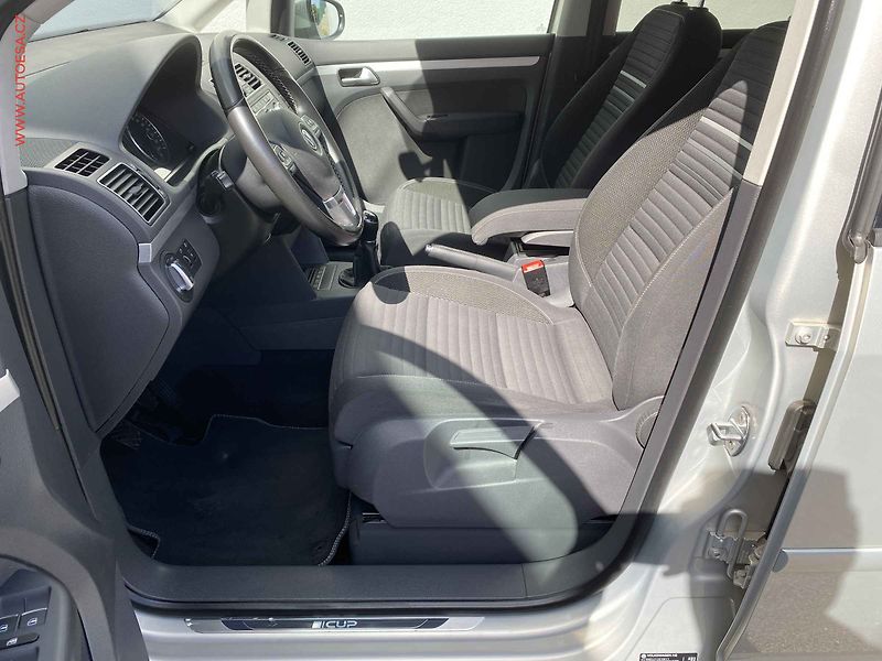 Volkswagen Touran (2014) 2.0TDi, CUP - fotka 9 z 16