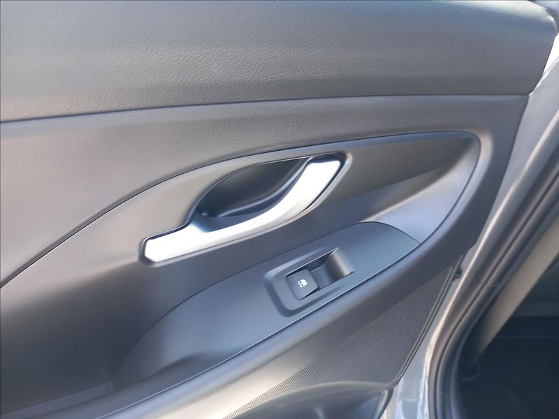 Hyundai i30 1,5 T-GDi N-LINE DCT - fotka 18 z 22