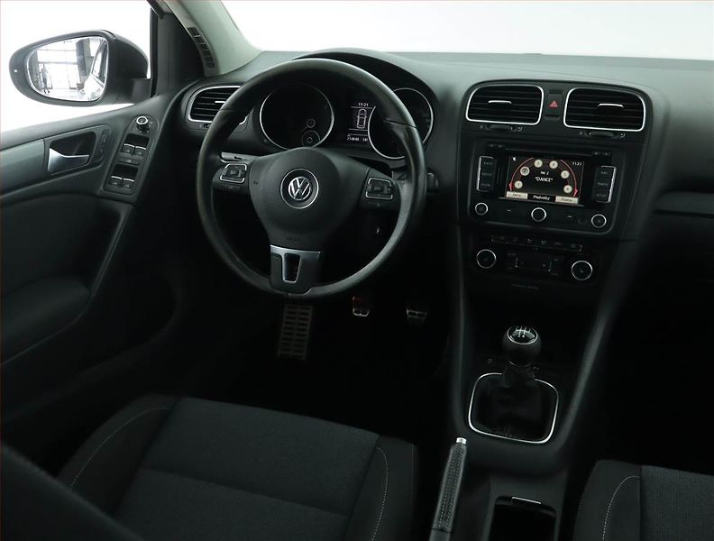 Volkswagen Golf (2011) 1.2 TSI, Tempomat - fotka 7 z 14