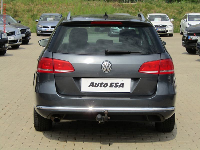 Volkswagen Passat (2011) 1.4TSi, DSG, park.čidla - fotka 5 z 20
