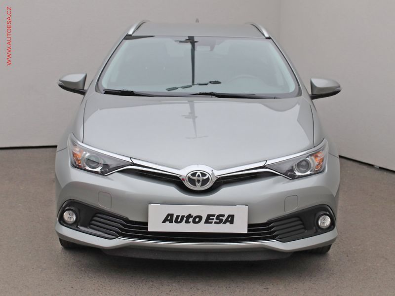 Toyota Auris (2017) 1.2T touring sports, navi, - fotka 2 z 3