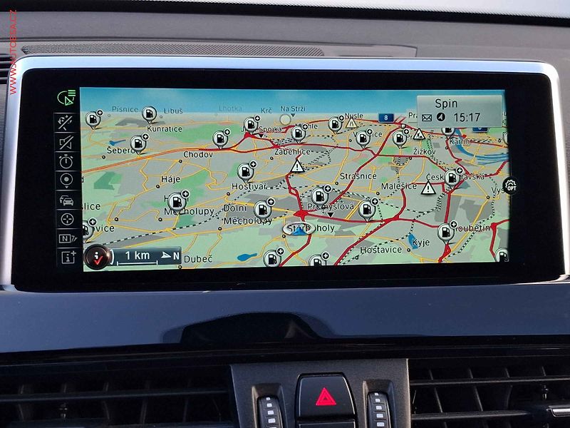 BMW X1 (2015) 2.0d XDrive, AT, LED, panor - fotka 17 z 20