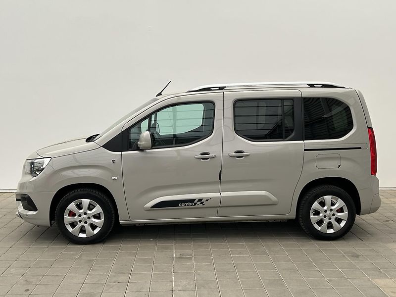 Opel Combo 1.5 CDTI Smile 7 Míst - fotka 2 z 29