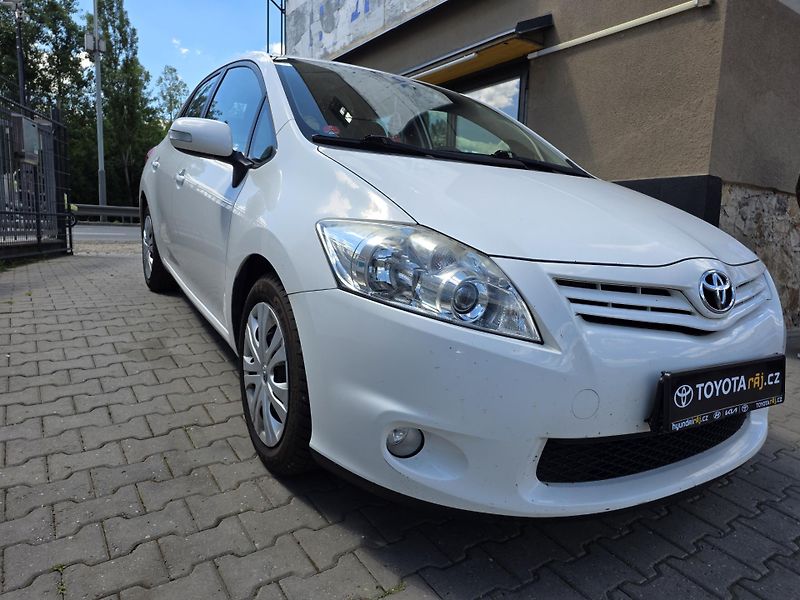 Toyota Auris 1.6-SADA PNEU NAVIC - fotka 4 z 8