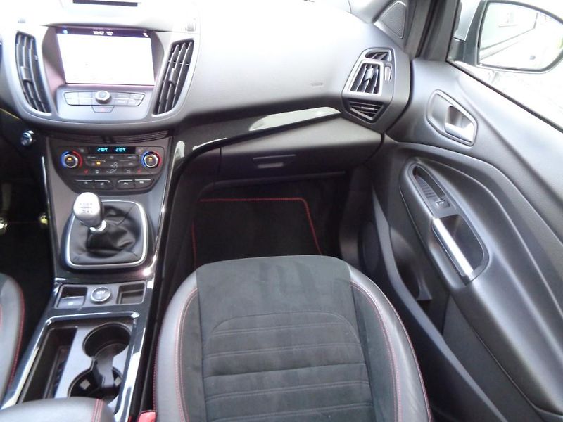 Ford Kuga 1.5 EcoBoost  ST Line  110 kW - fotka 20 z 28