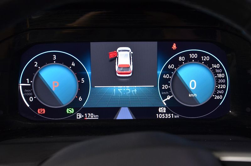 Volkswagen Golf (2023) Var.2.0TDI 110 Style AT - fotka 12 z 18