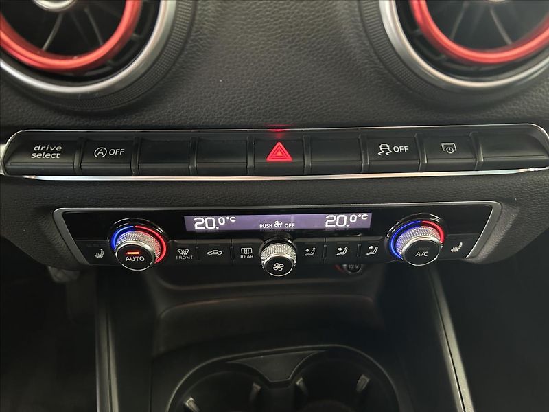 Audi A3 2,0   TDI 110kW,S-LINE,SPORTBA - fotka 21 z 35