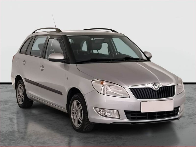 Škoda Fabia (2012) Ambiente 1.2 12V, po STK - fotografie inzerátu
