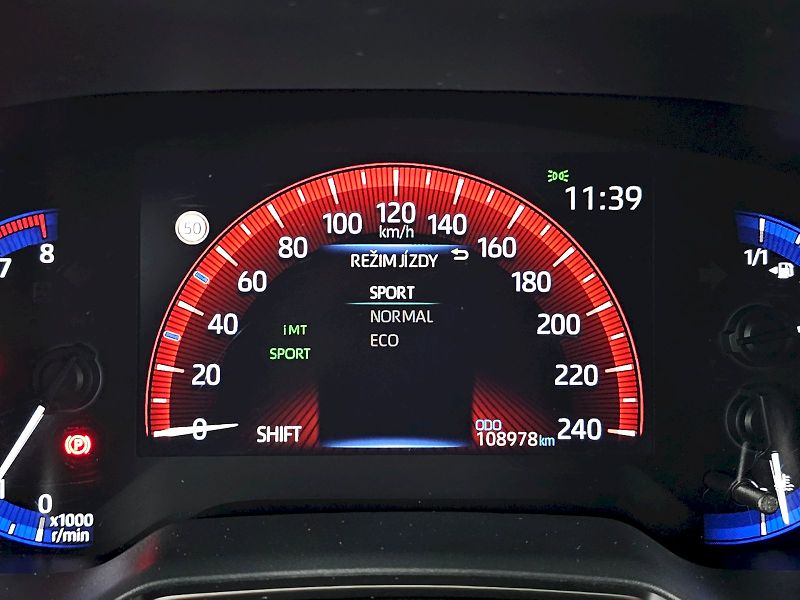 Toyota Corolla (2019) Hatchback 1.2TURBO 116k GR-SPO - fotka 13 z 29