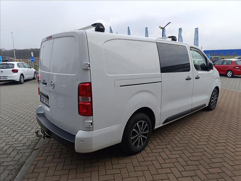 Opel Vivaro 2,0 CDTi Crewvan - fotka 5 z 21