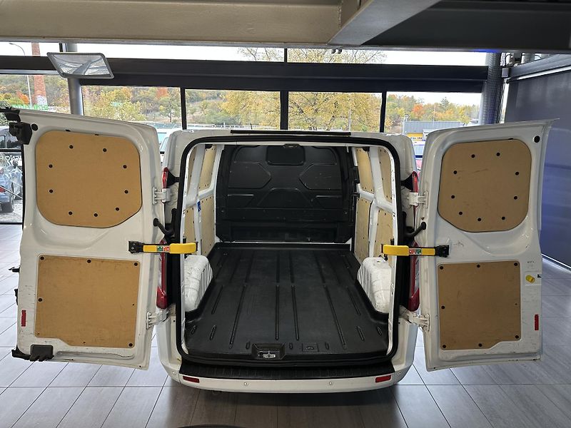 Ford Transit Custom Titanium L1 2.0 EB 130k VAN  - fotka 9 z 25