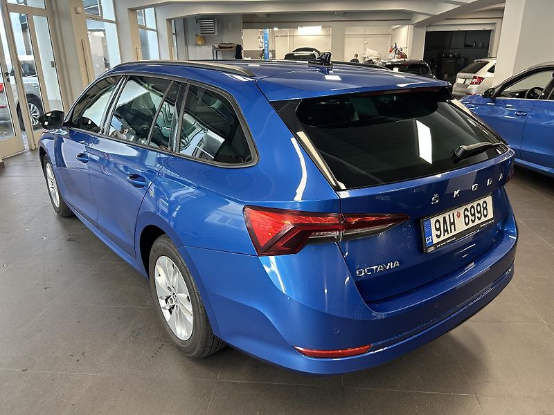 Škoda Octavia (2022) 1.0TSi Ambition PLUS 81kW - fotka 3 z 24