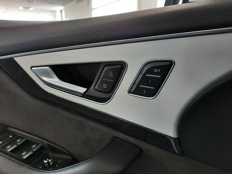 Audi SQ7 (2017) 4.0 TDI quattro (320kW/435k) T - fotka 28 z 30