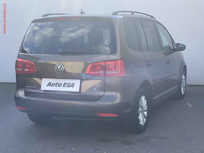 Volkswagen Touran (2012) 1.2TSi - fotka 4 z 18
