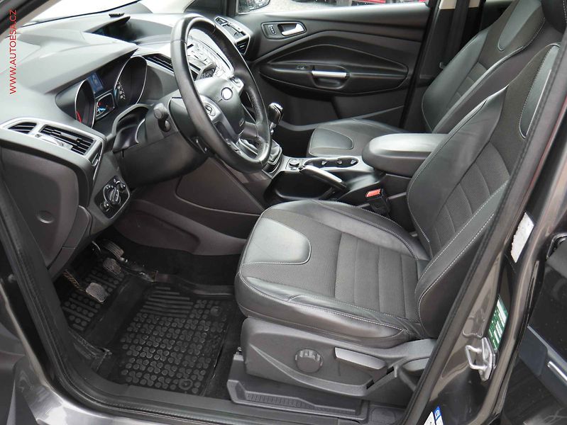 Ford Kuga (2015) 2.0TDCi 4x4, 2.maj,ČR - fotka 9 z 19