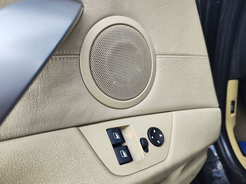 BMW Z4 2.5i/130kW E85 Roadster - fotka 25 z 26
