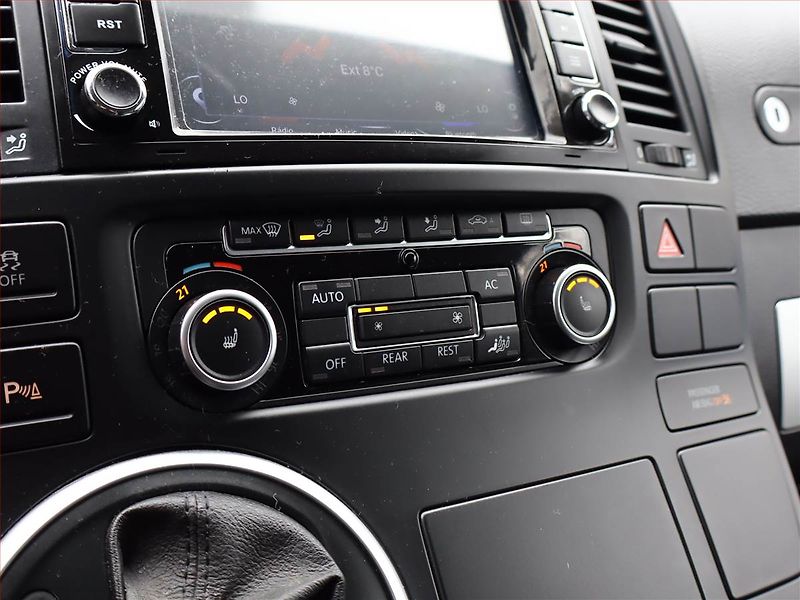 Volkswagen Multivan (2011) Comfortline 2.0 TDI - fotka 14 z 17