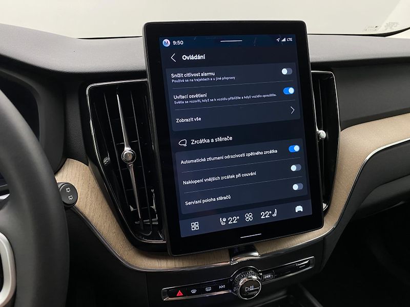 Volvo XC60 T6 AWD RECHARGE DARK PLUS CZ - fotka 52 z 62