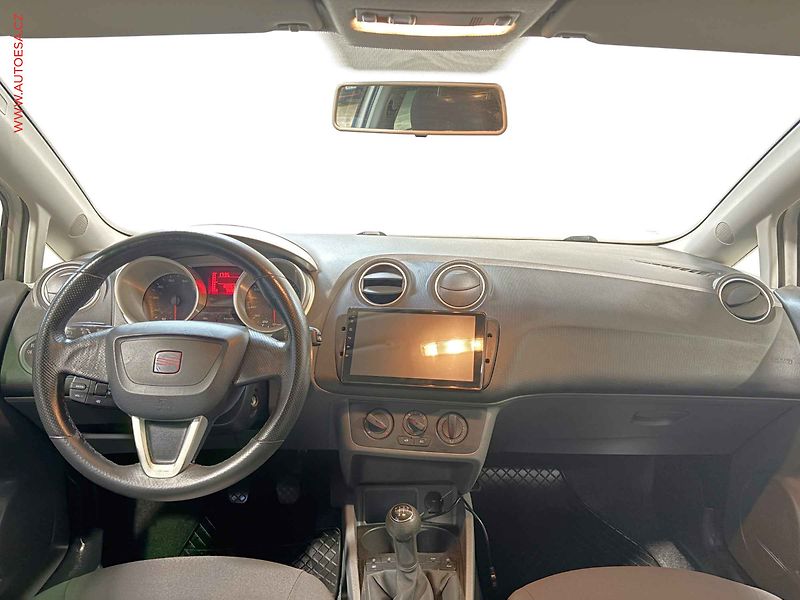 Seat Ibiza (2009) 1.6i, 1.maj, AC, temp - fotka 8 z 13