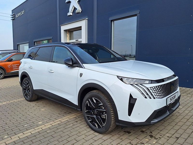 Peugeot 5008 (2026) GT Hybrid 145 e-DCS6 - fotka 5 z 21