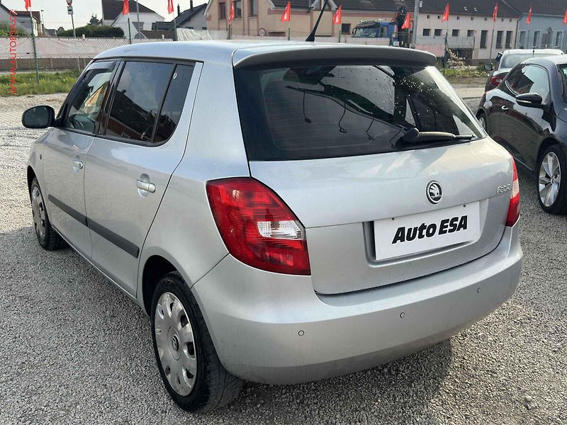 Škoda Fabia (2012) 1.6TDi, ČR, Výhř.sed. - fotka 6 z 20