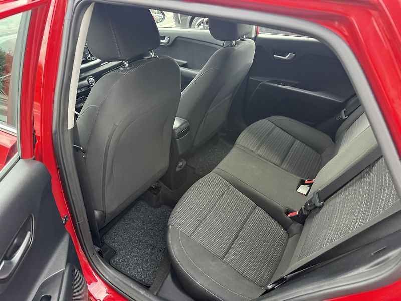 Kia Stonic (2019) EXCLUSIVE 1.4 AUTOMAT - fotka 11 z 14