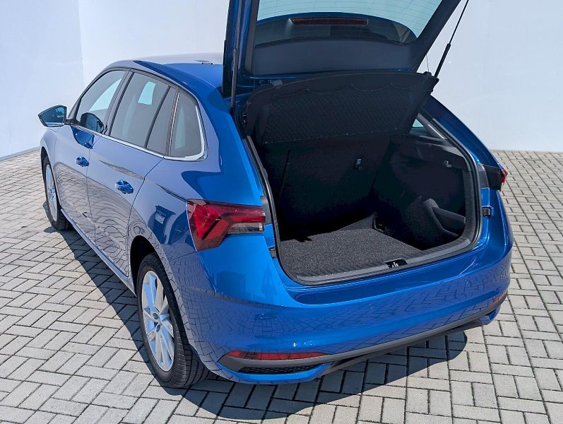 Škoda Scala (2025) 1,5 TSI / 110 kW DSG Top Selec - fotka 12 z 30