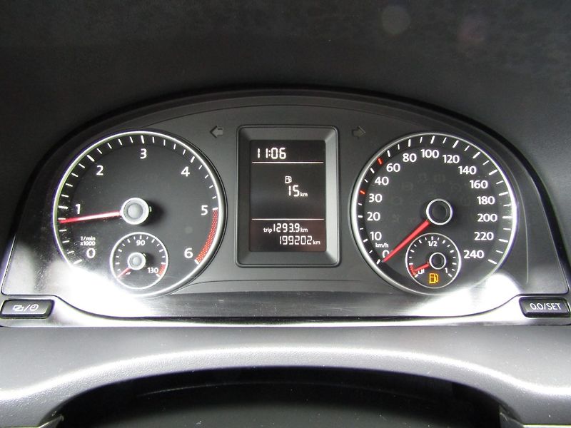 Volkswagen Caddy (2013) 1.6 TDI 75kW  7 MÍST - fotka 27 z 37