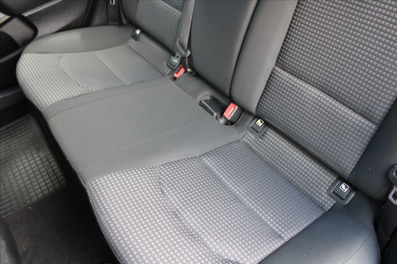 Kia Ceed 1,6 CRDi  NOVÉ V ČR,1.MAJ,DPH - fotka 20 z 25