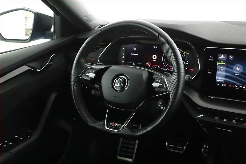 Škoda Octavia (2020) RS 2.0 TDI - fotka 17 z 19